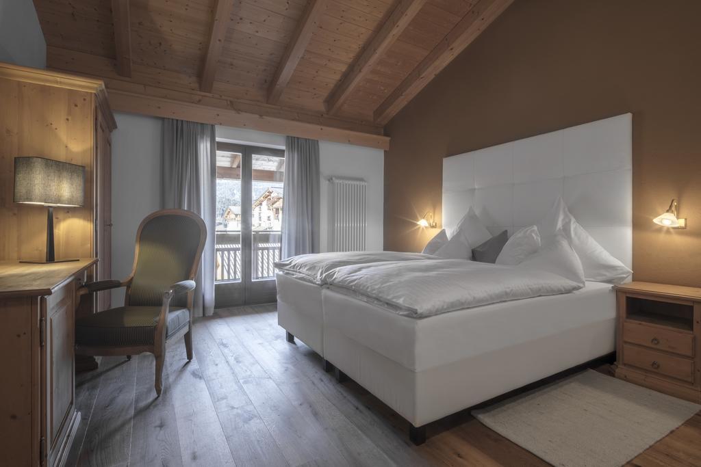 Hotel Conturines San Cassiano  Buitenkant foto