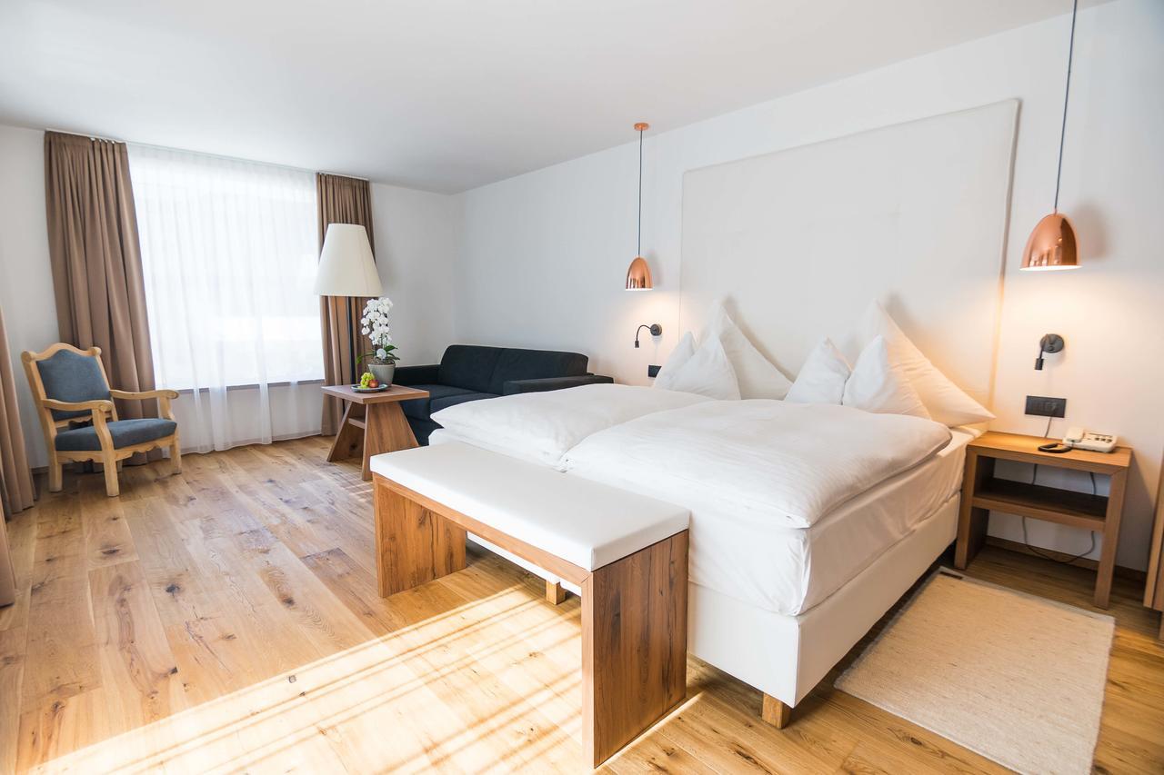 Hotel Conturines San Cassiano  Buitenkant foto